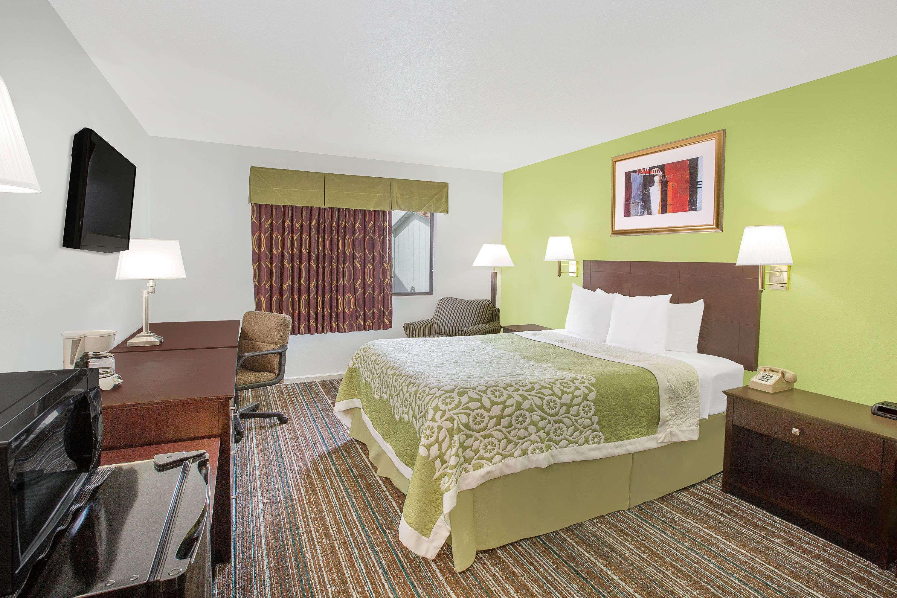 Days Inn By Wyndham York Exteriér fotografie